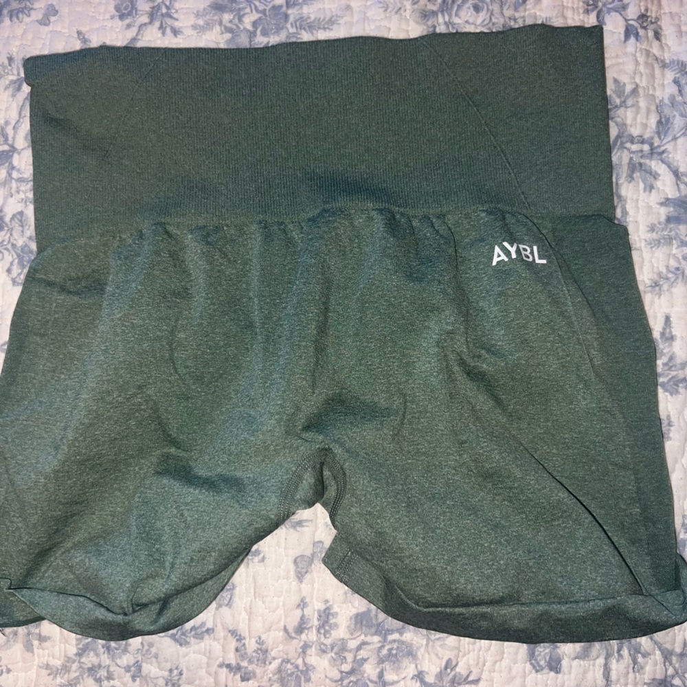 Aybl shorts size L